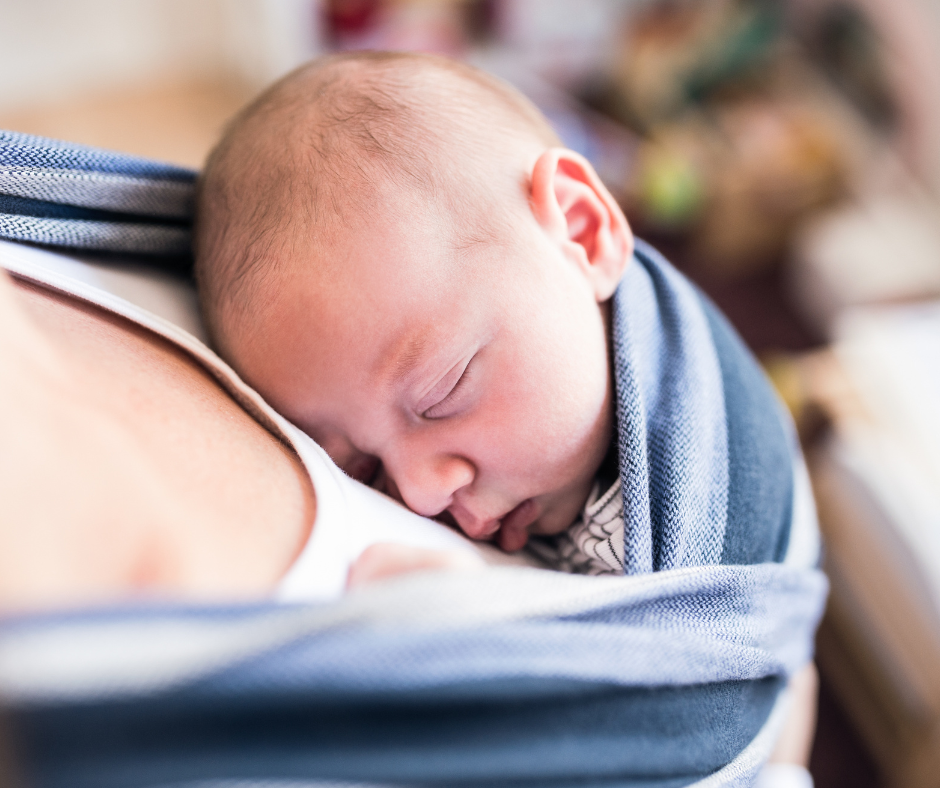 Wiązanie chusty. Jakie jest najlepsze dla noworodka i mamy?